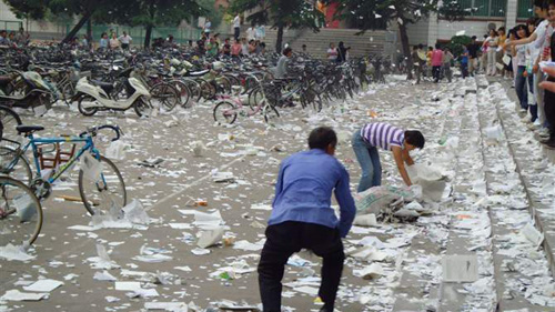 高考前學(xué)生給保潔服務(wù)員寫撕書致歉信請諒解